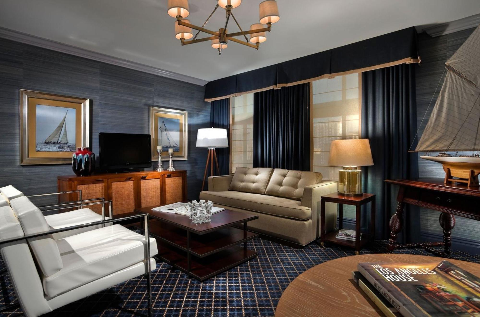 Hotel Angeles Athletic Club 4*